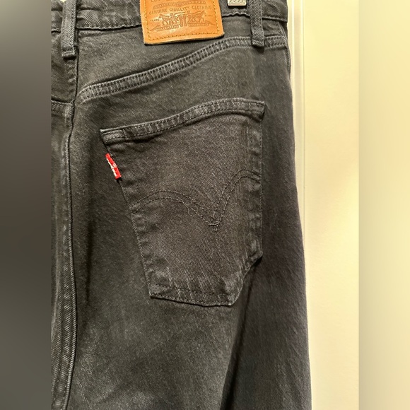 LAST CHANCE - Levi’s ribcage straight leg black jeans - Picture 7 of 9